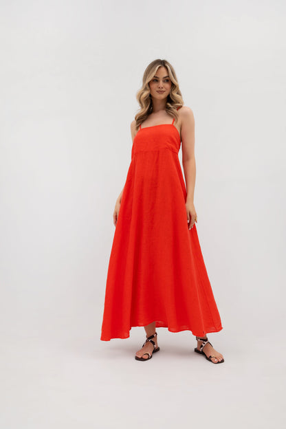 Linen maxi dress with straps – flared and airy