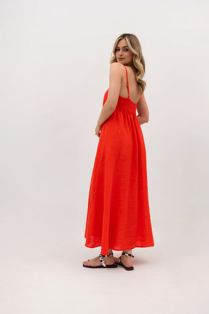 Linen maxi dress with straps – flared and airy