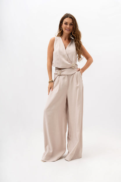 Women's trousers with a decorative belt and wide legs