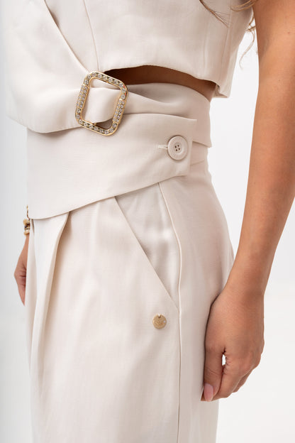 Women's trousers with a decorative belt and wide legs