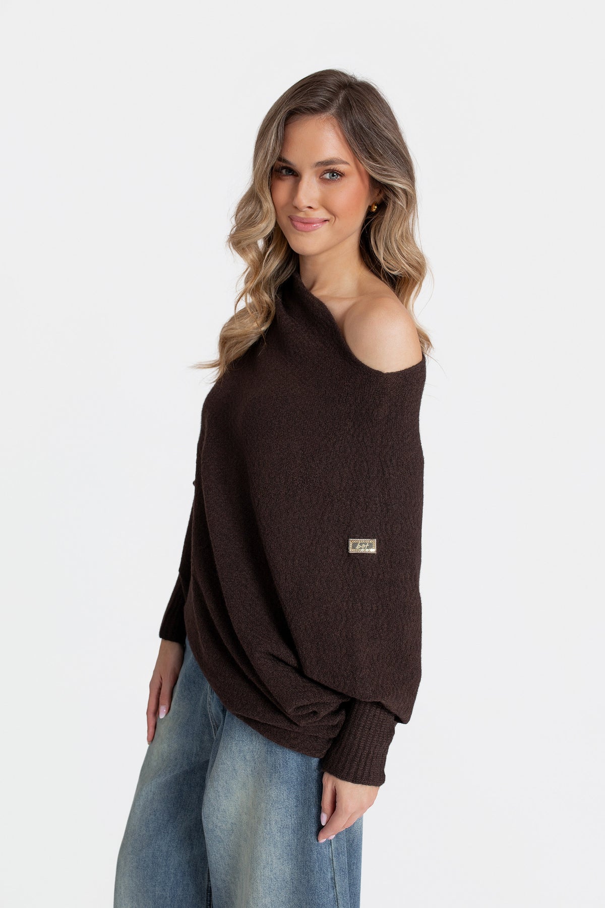 ALMA Sweter damski asymetryczny oversize
