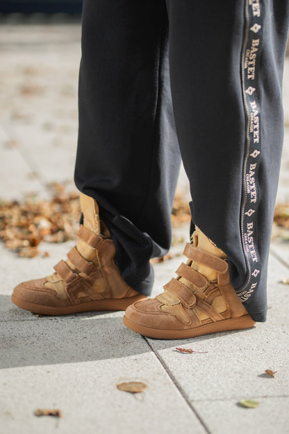 BELA Sneakersy damskie na ukrytym koturnie z zamszu