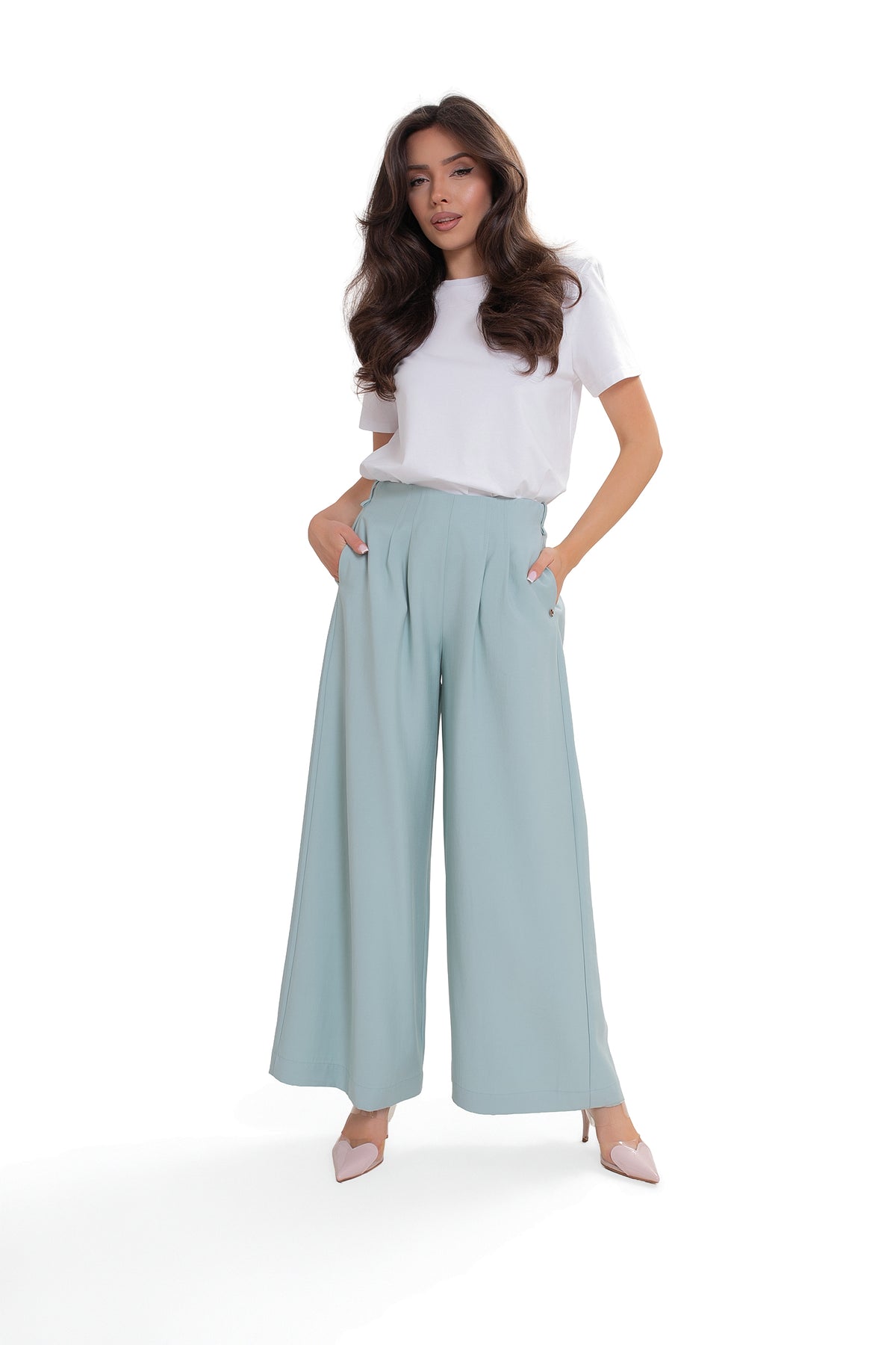 Women's wide trousers with pleats - elegant design with elastic waistband