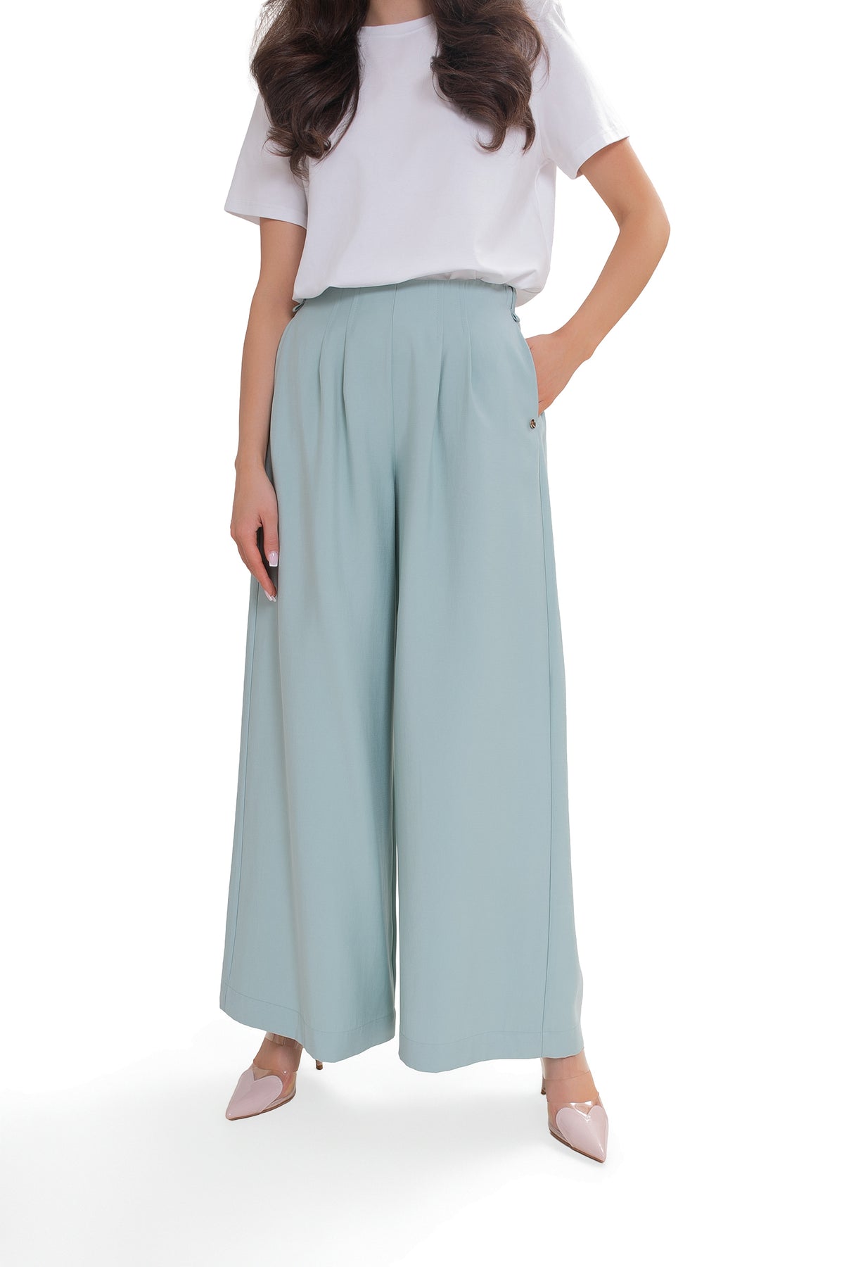Women's wide trousers with pleats - elegant design with elastic waistband