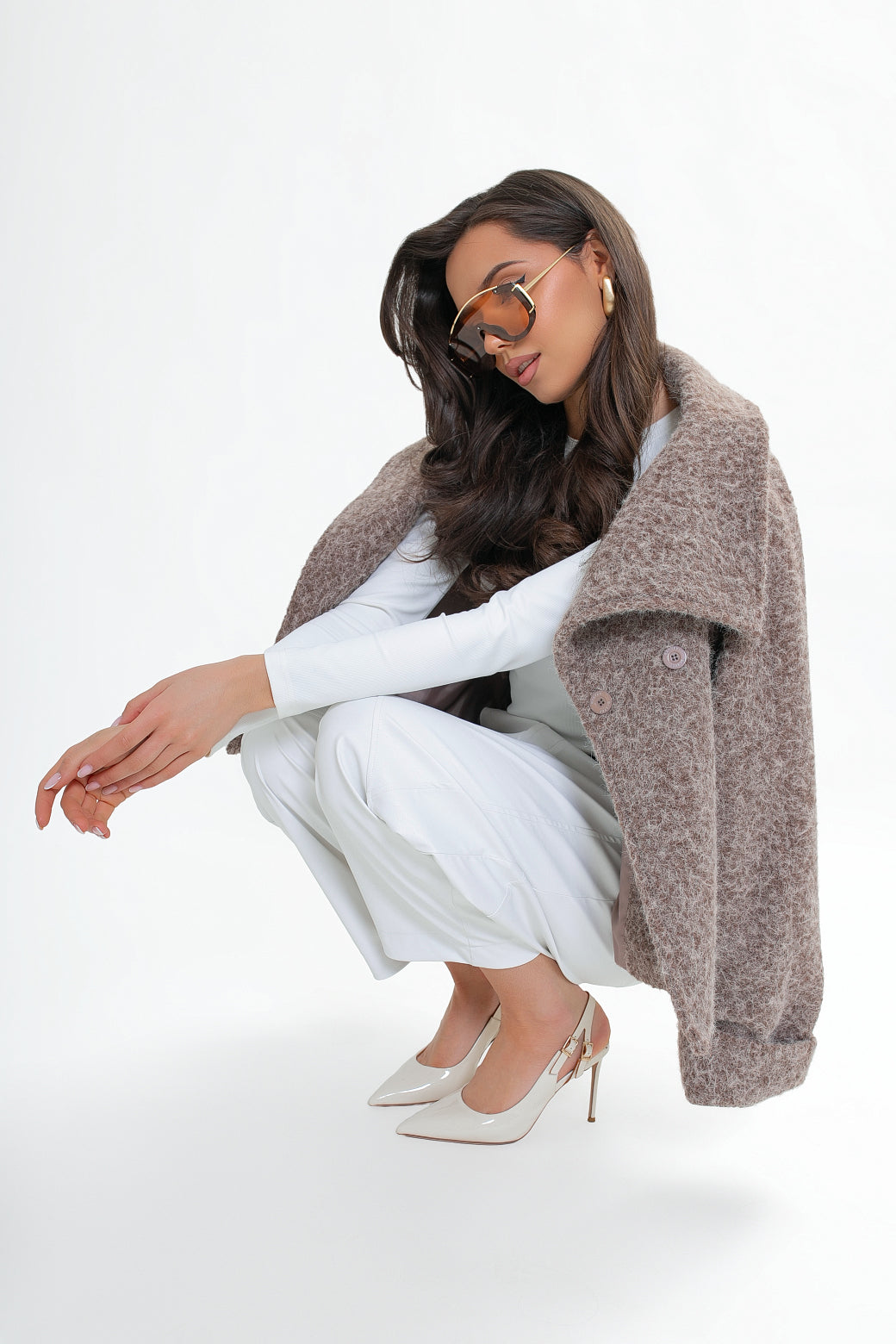 Kurtka damska z wysoką stójką i klapami – elegancka, kimono