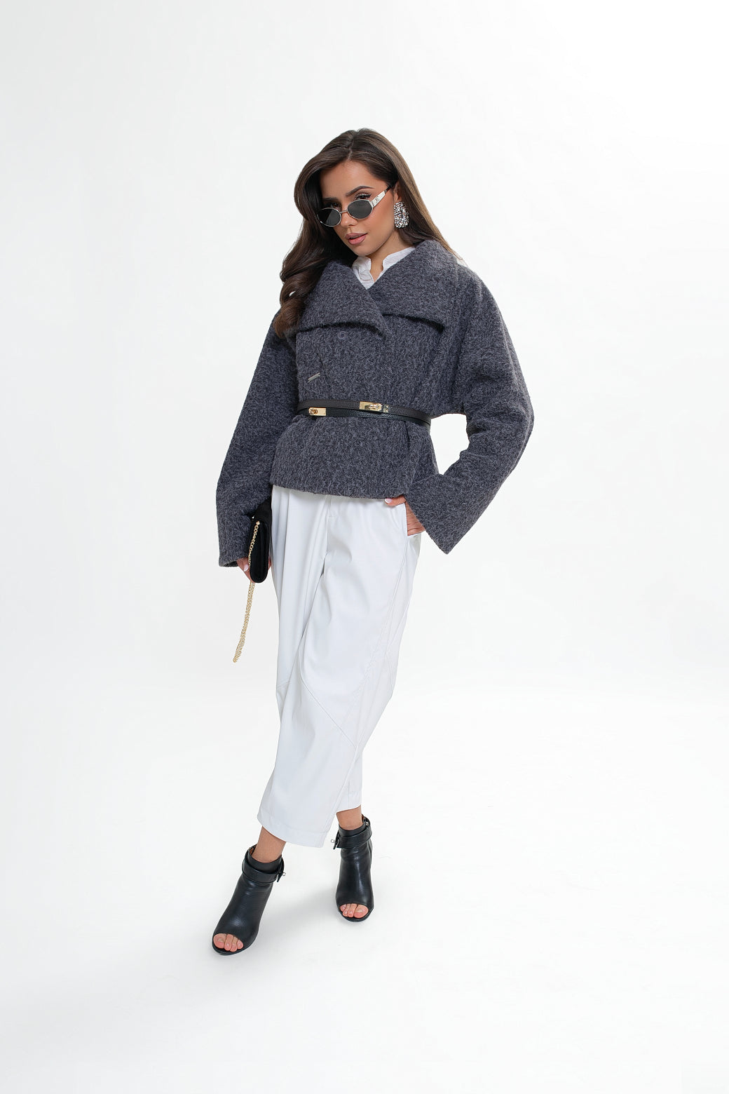 Kurtka damska z wysoką stójką i klapami – elegancka, kimono