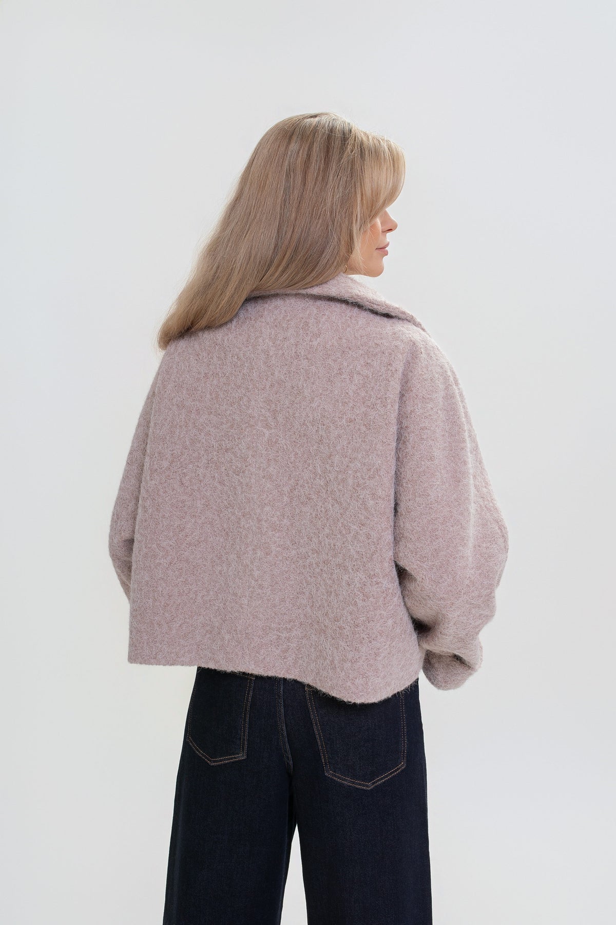 Kurtka damska z wysoką stójką i klapami – elegancka, kimono