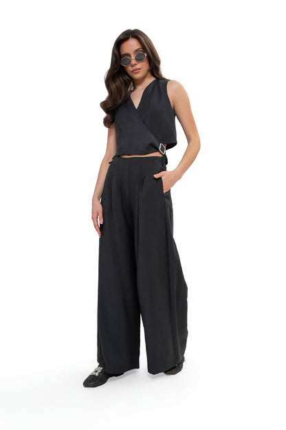 Elegant Women's Vest with a Buckle - Formal Wear for Work