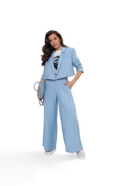 Krótki żakiet dwurzędowy – luźny krój