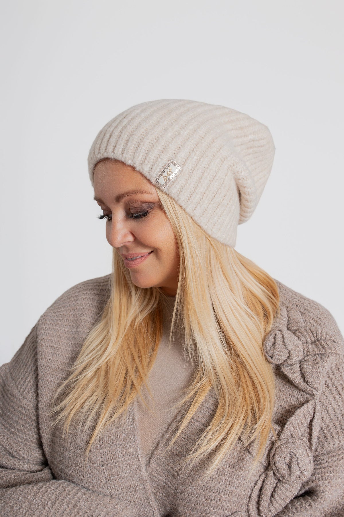 LUMI Czapka damska beanie z logo