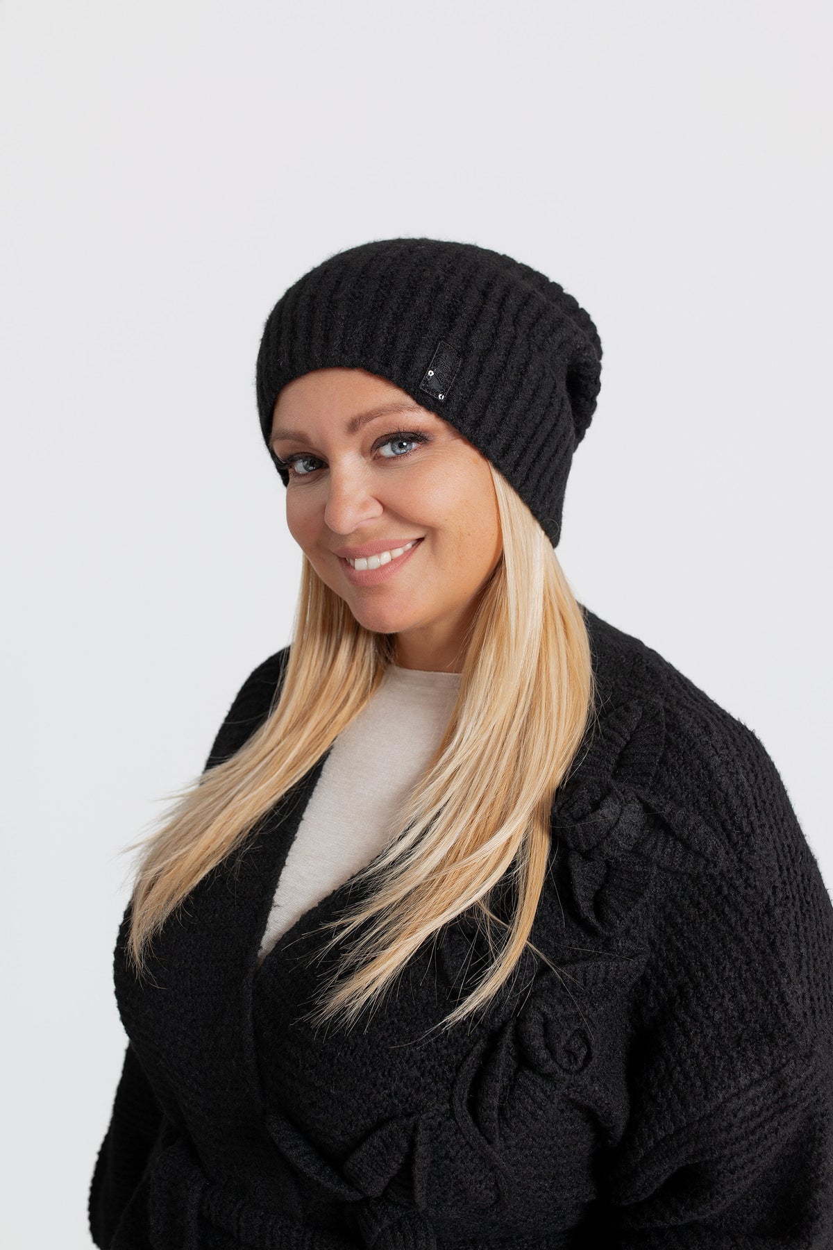 LUMI Czapka damska beanie z logo