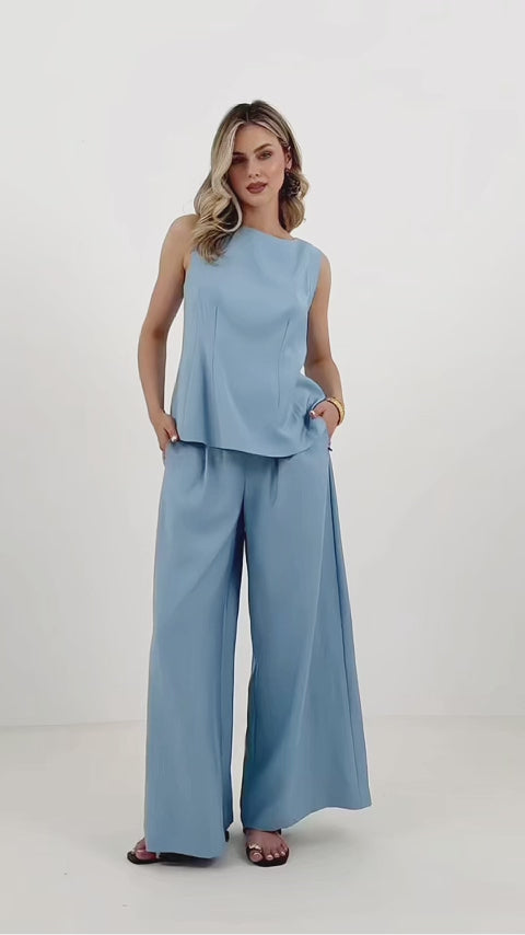 Taliowany top bez rękawów z półokrągłym dekoltem – elegancki minimalizm