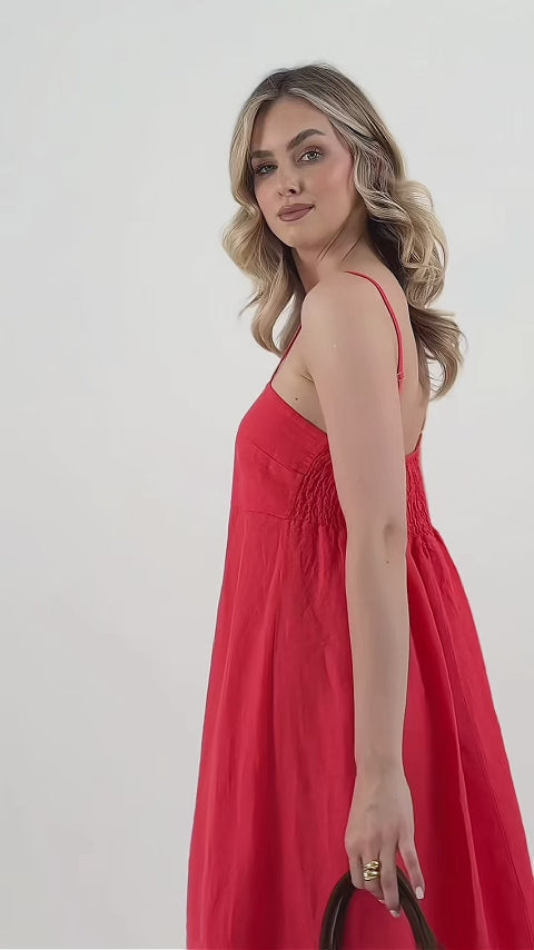 Linen maxi dress with straps – flared and airy
