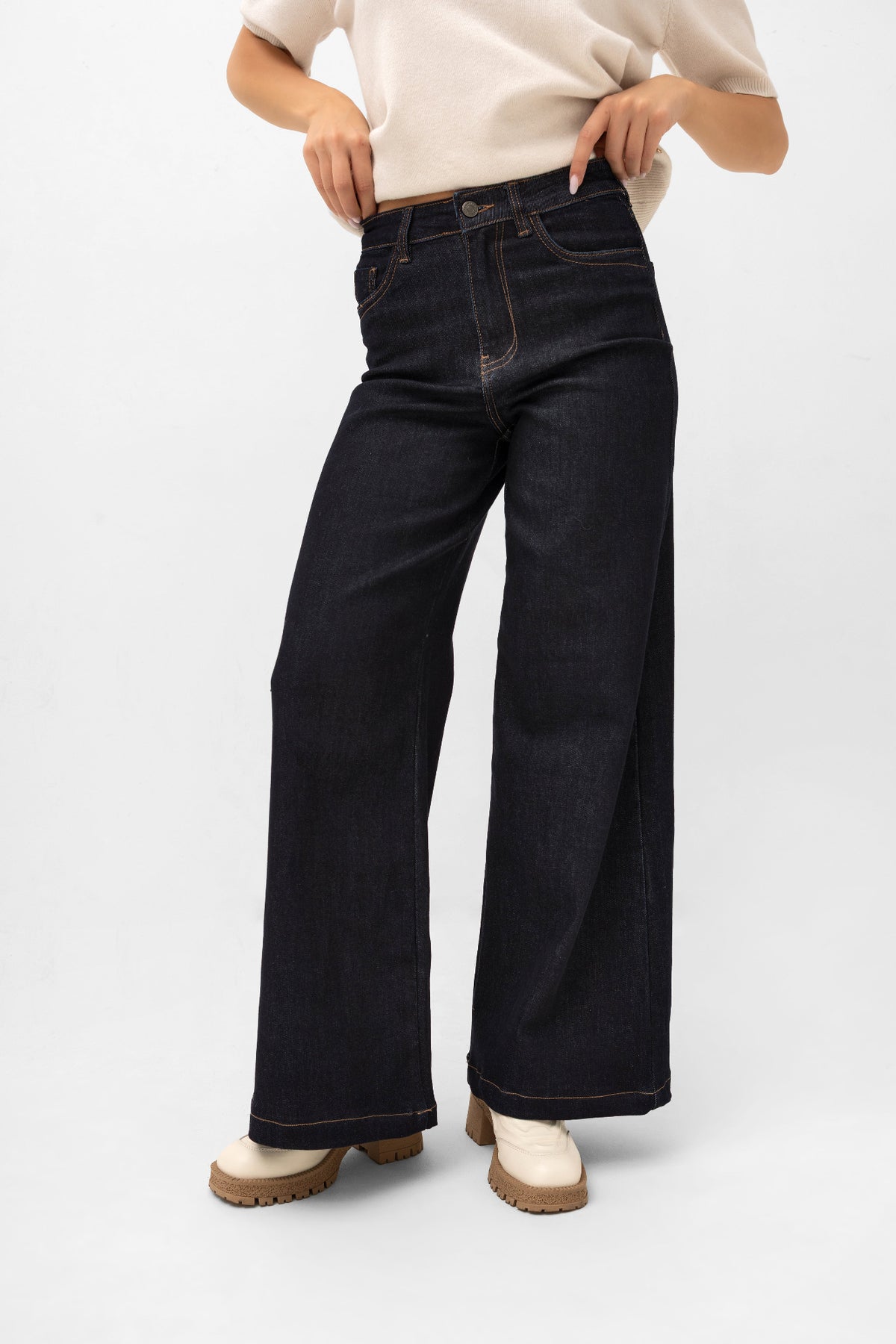 Wide Leg Jeans - Bastet by Agnieszka Włodarczyk
